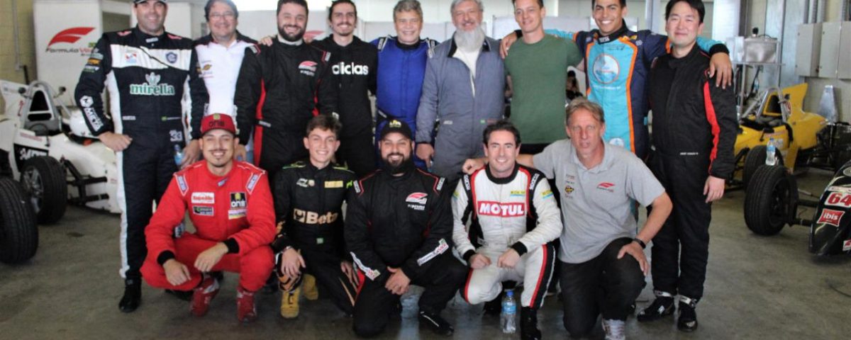 FOTOS: Fernando Santos/Divulgação FVee Pilotos Fvee Brasil em Interlagos